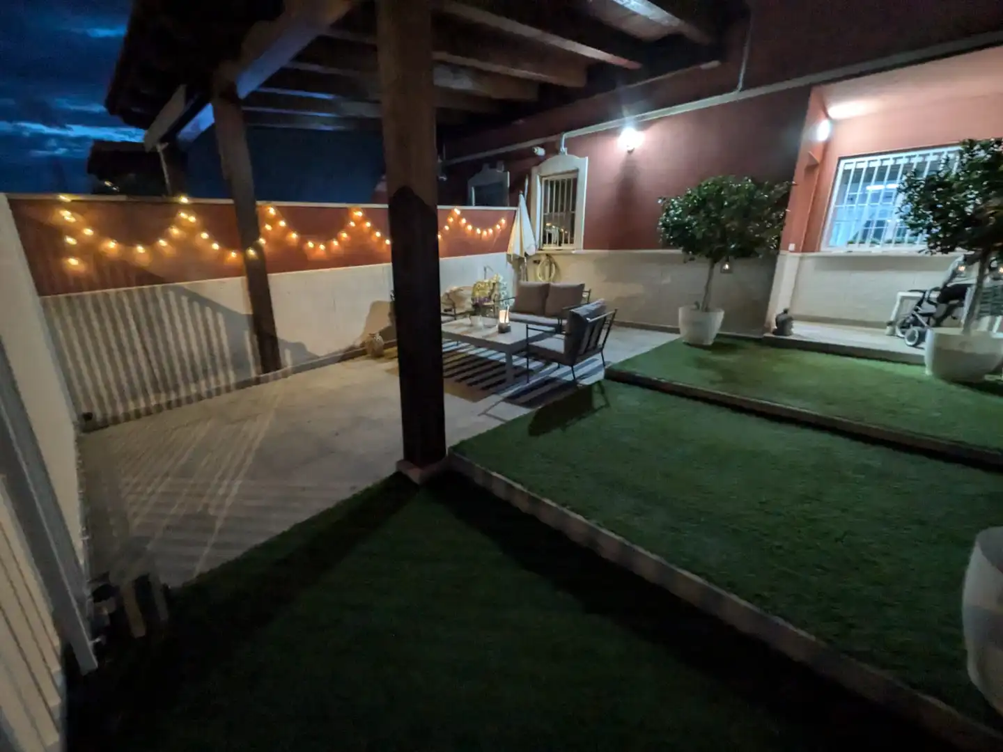 Casa adosada en venta en La Pobla de Vallbona con Aire acondicionado, Calefacción y Jardín privado