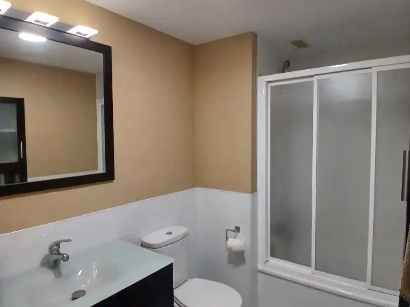 Bathroom of Houses for sale in Guillena pueblo