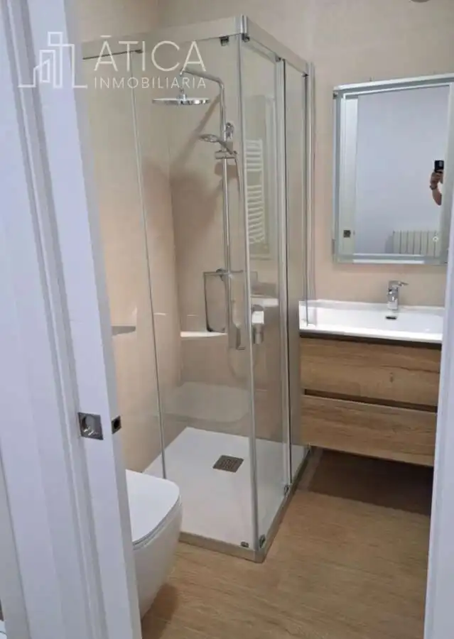 Bathroom of Flat for rent in Salamanca  with Heating and Furnished
