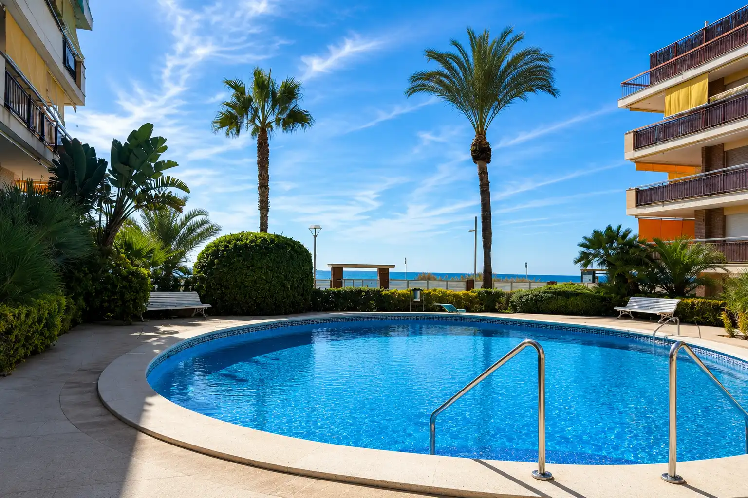 Piscina de Pis en venda en Castelldefels amb Aire condicionat, Calefacció i Parquet