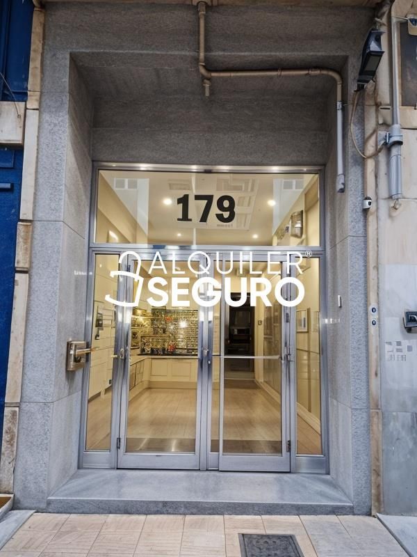 Pis de lloguer en Burgos Capital amb Calefacció, Terrassa i Moblat