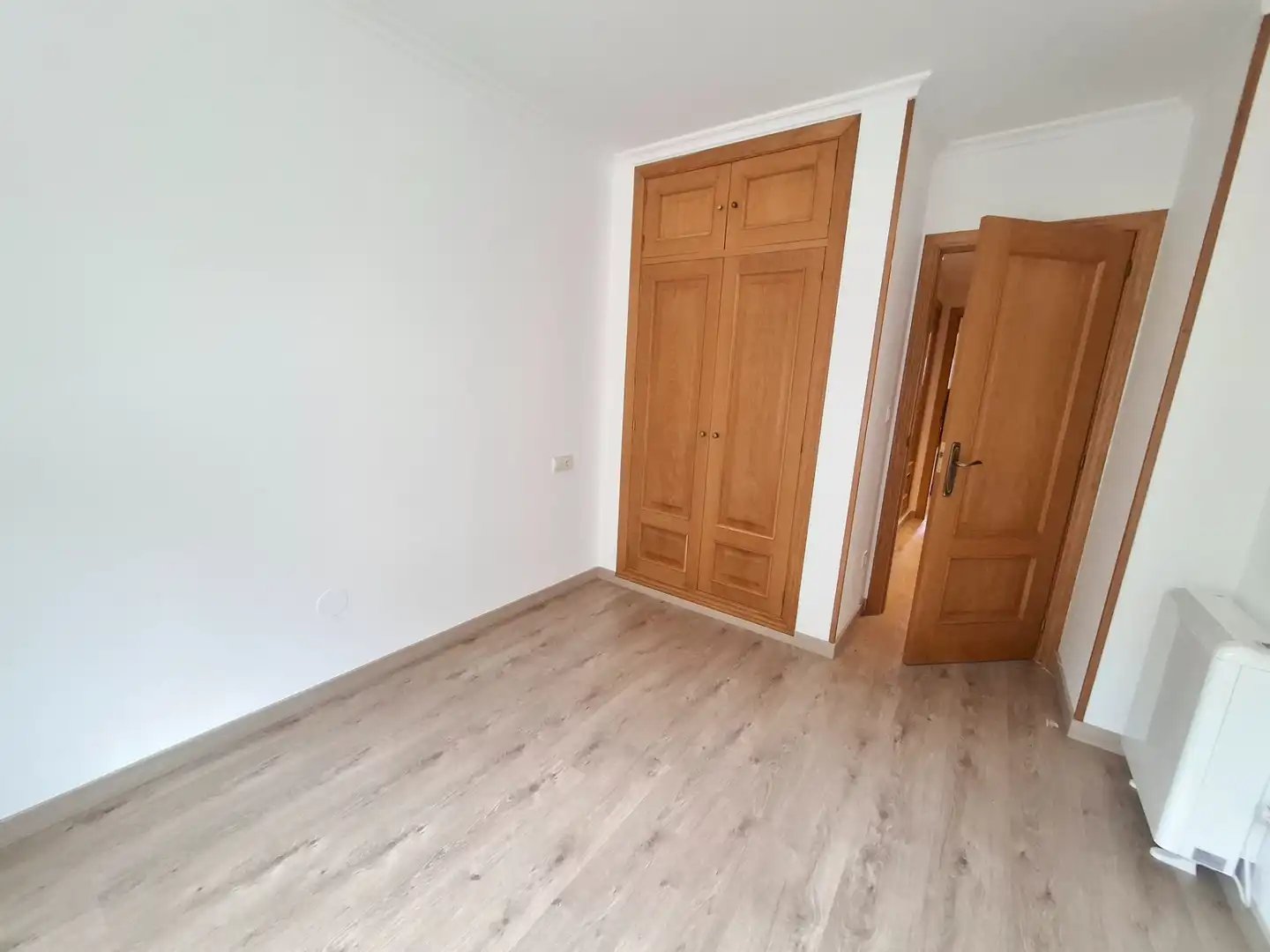 Schlafzimmer von Wohnung zum Verkauf in Viveiro mit Terrasse, Abstellraum und Balkon