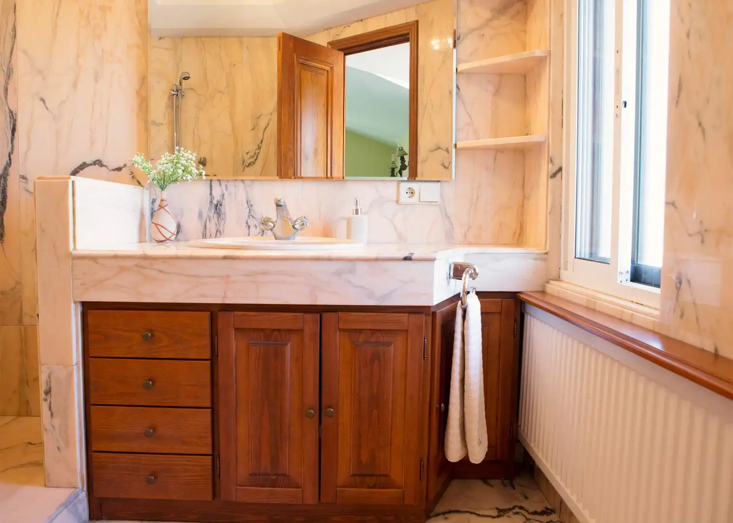 Bathroom of Houses for sale in Salamanca  with Heating and Terrace