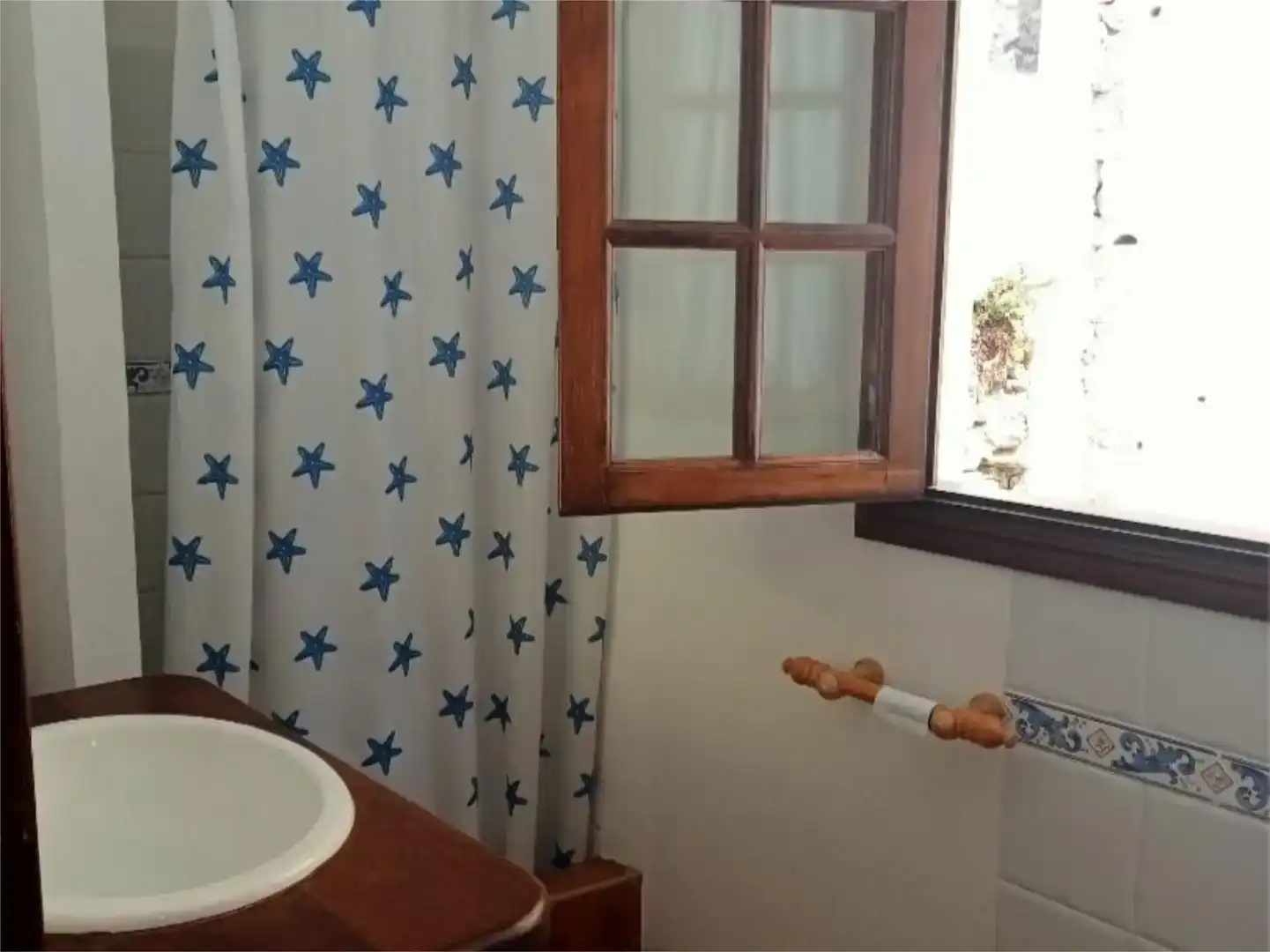 Baño de Piso de alquiler en Vallehermoso con Amueblado