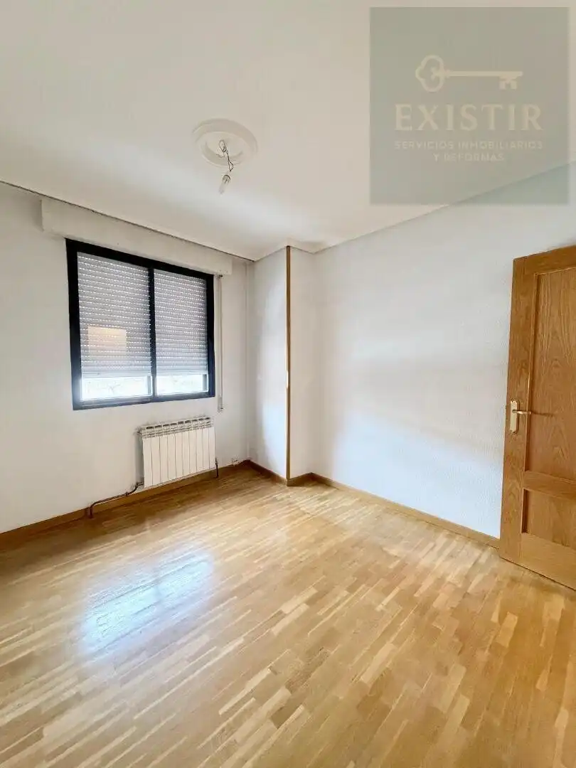 Piso en venta en Ave María