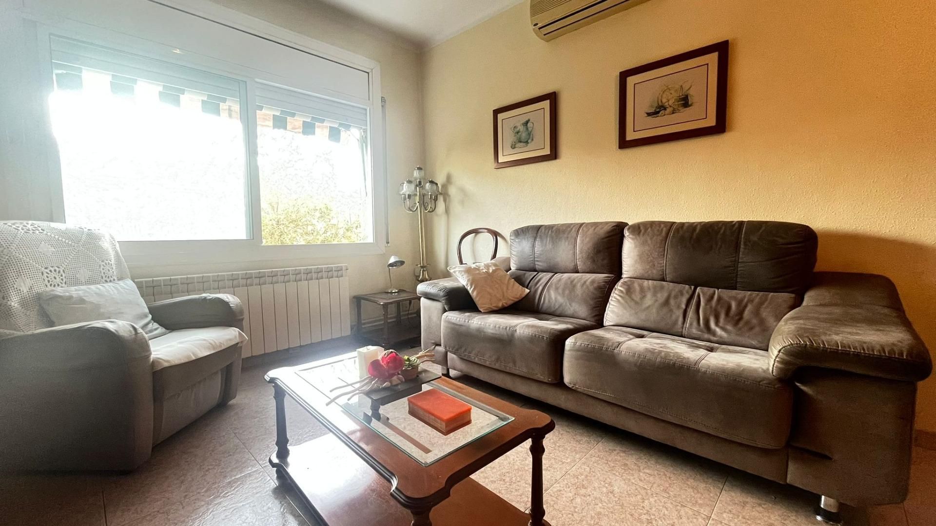 Living room of Flat for sale in Sabadell  with Air Conditioner and Heating
