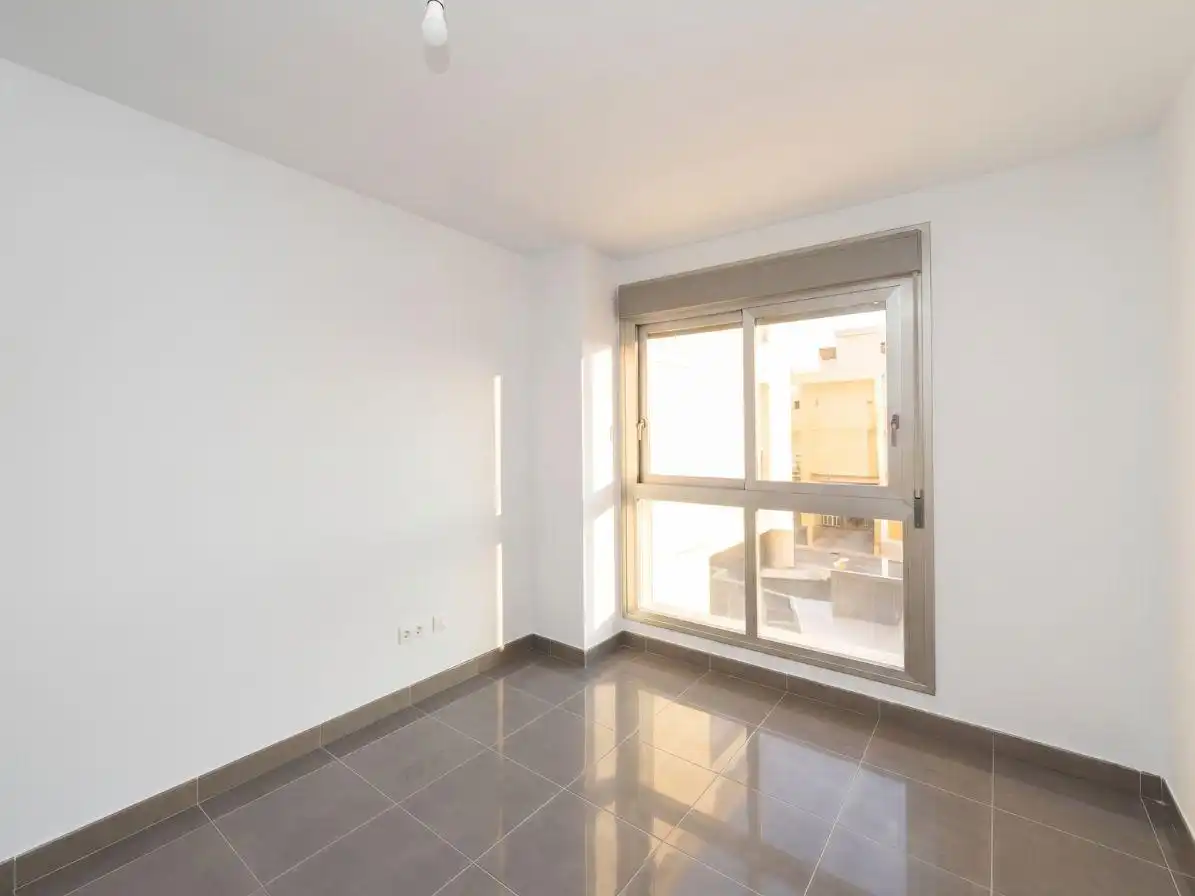 Habitación de Piso en venta en Alicante / Alacant con Piscina comunitaria