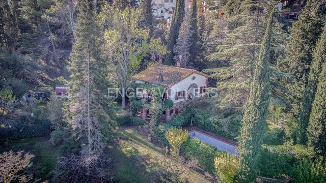 Casa-chalet en Venta en Castellví de Rosanes