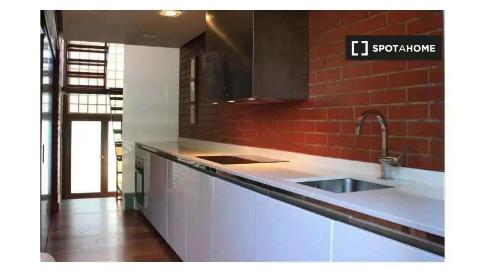 Kitchen of Flat for rent in Sevilla  with Air Conditioner, Heating and Furnished