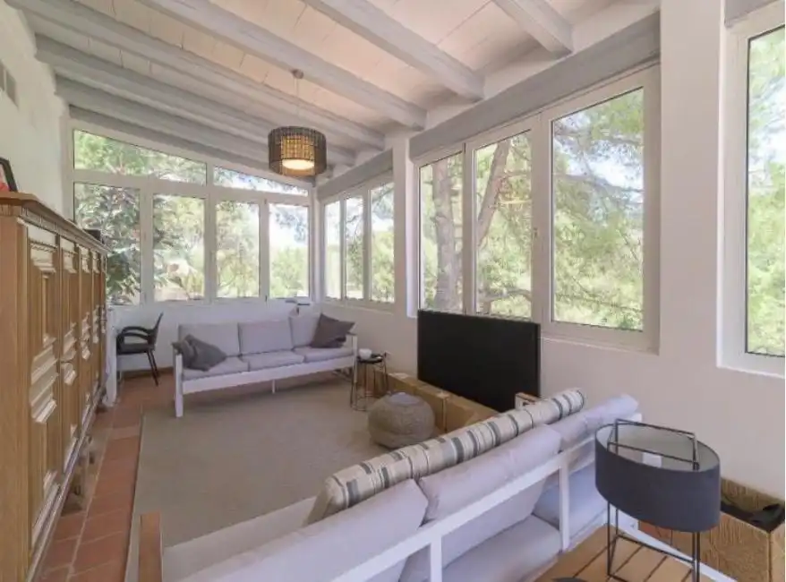 Sala d'estar de Casa o xalet en venda en Calvià amb Aire condicionat, Calefacció i Jardí privat