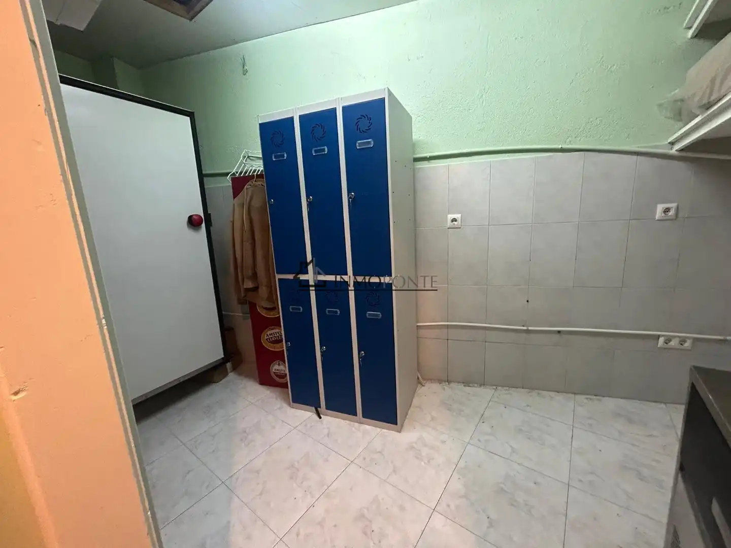 Business premises for sale in Zona de Plaza de Barcelos, imagen 17