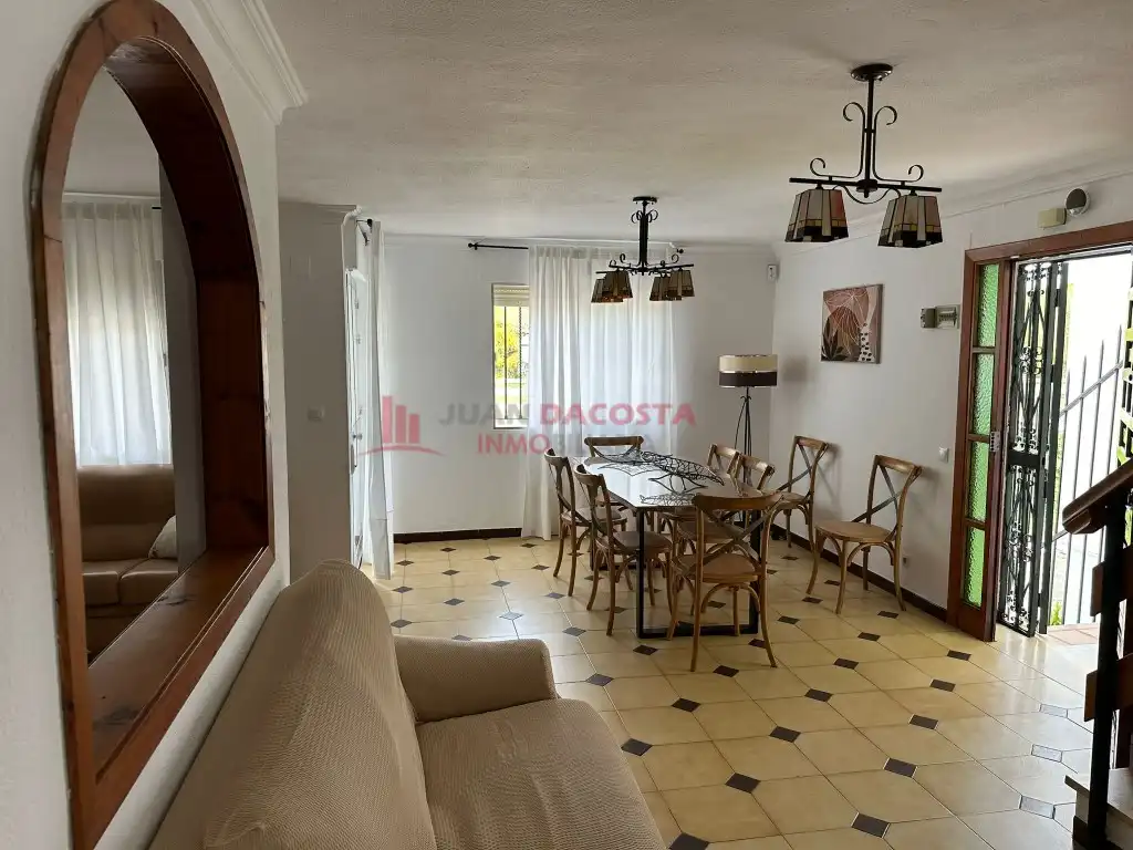 Menjador de Casa o xalet de lloguer en La Antilla