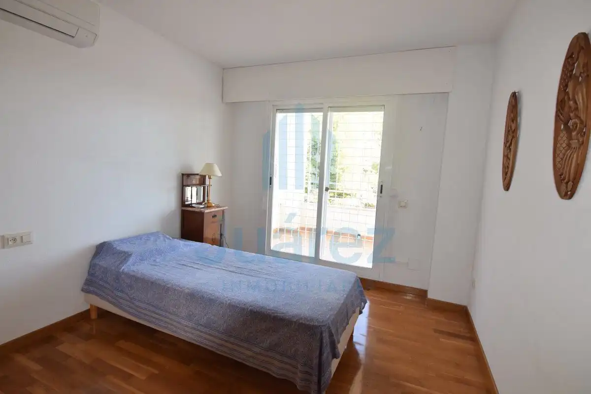 Bedroom of Houses for sale in Mutxamel  with Air Conditioner, Heating and Parquet flooring