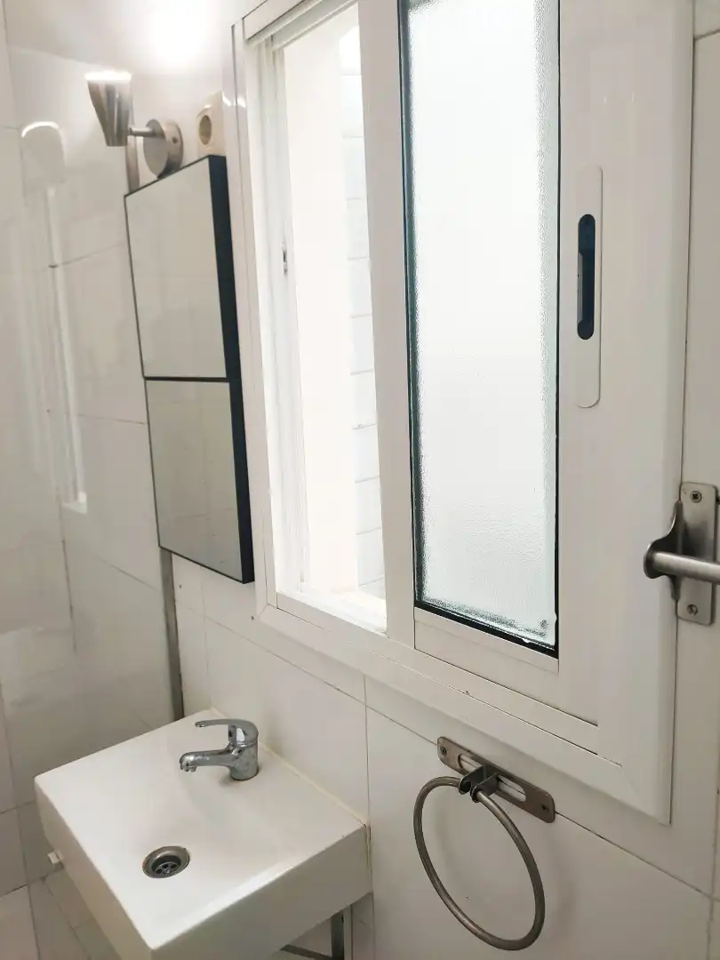 Badezimmer von Wohnungen zum Verkauf in Salou mit Klimaanlage, Heizung und Parkett