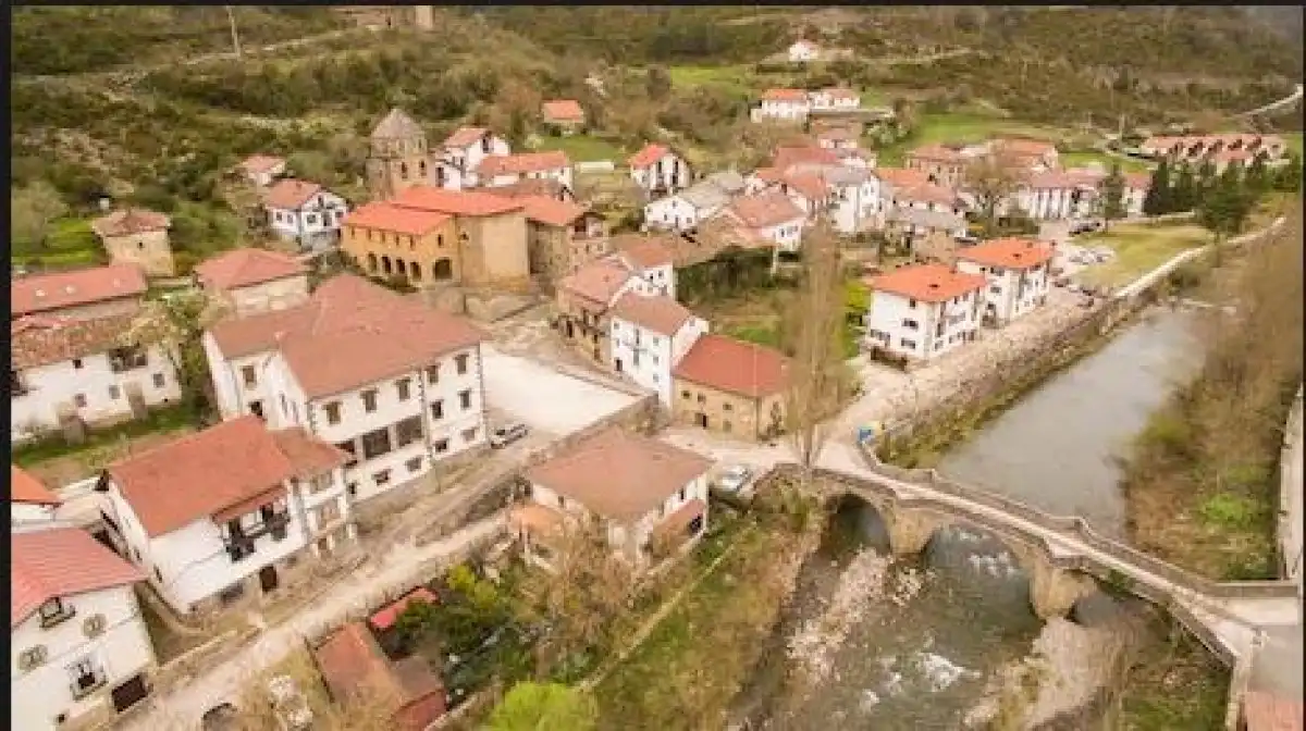 Vista exterior de Terreno en venta en Esparza de Salazar / Espartza Zaraitzu