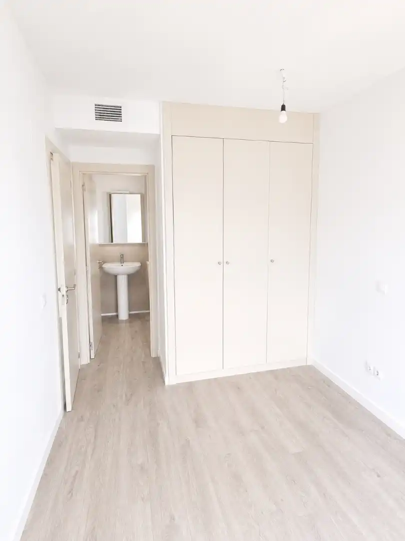 Baño de Piso de alquiler en Valdemoro con Aire acondicionado, Calefacción y Trastero