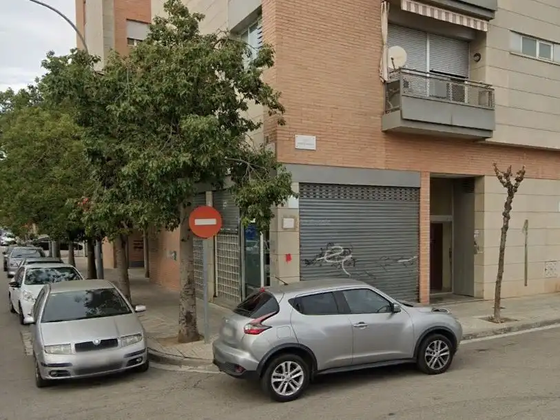 Local comercial en venda a Serra de Marina 1