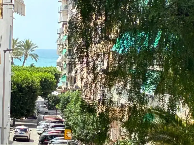 Vista exterior de Pis en venda en Santa Pola amb Balcó
