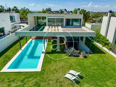 Casa con piscina in vendita a Torre en Conill - Cumbres de San Antonio