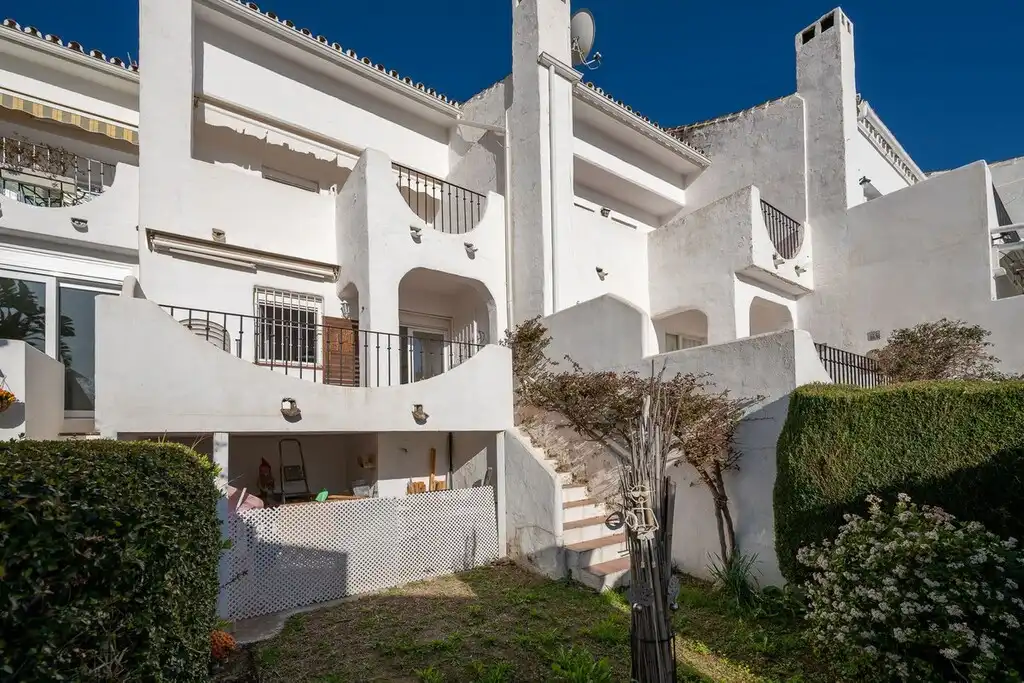 Wohnung mit Pool zum Verkauf in Río Real - Los Monteros, imagen 3