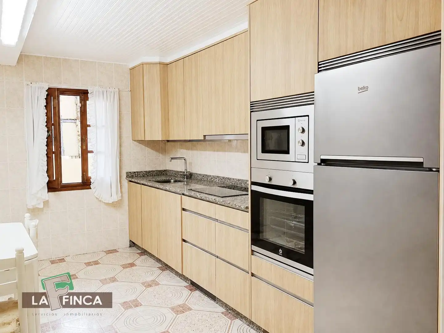 Casa adosada en venta en CASARES, Quirós