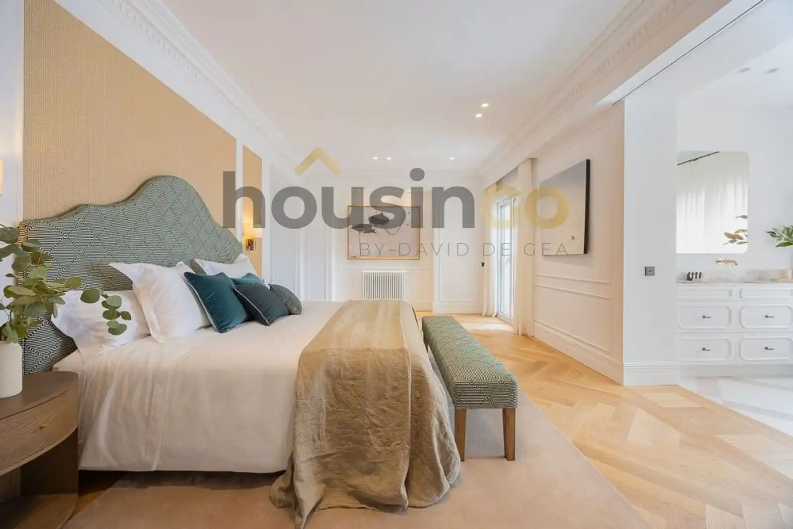 Bedroom of Flat for sale in Madrid  with Air Conditioner, Heating and Parquet flooring