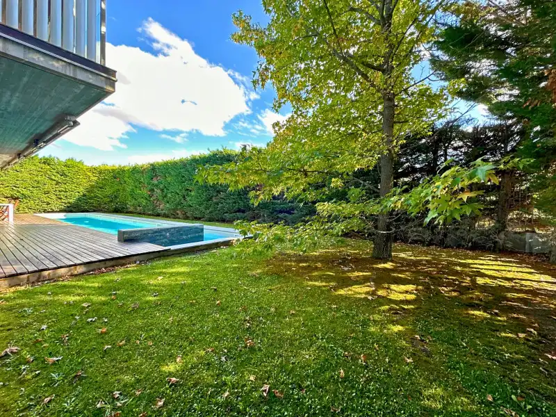 Swimming pool of Houses for sale in Figueres  with Air Conditioner, Heating and Terrace