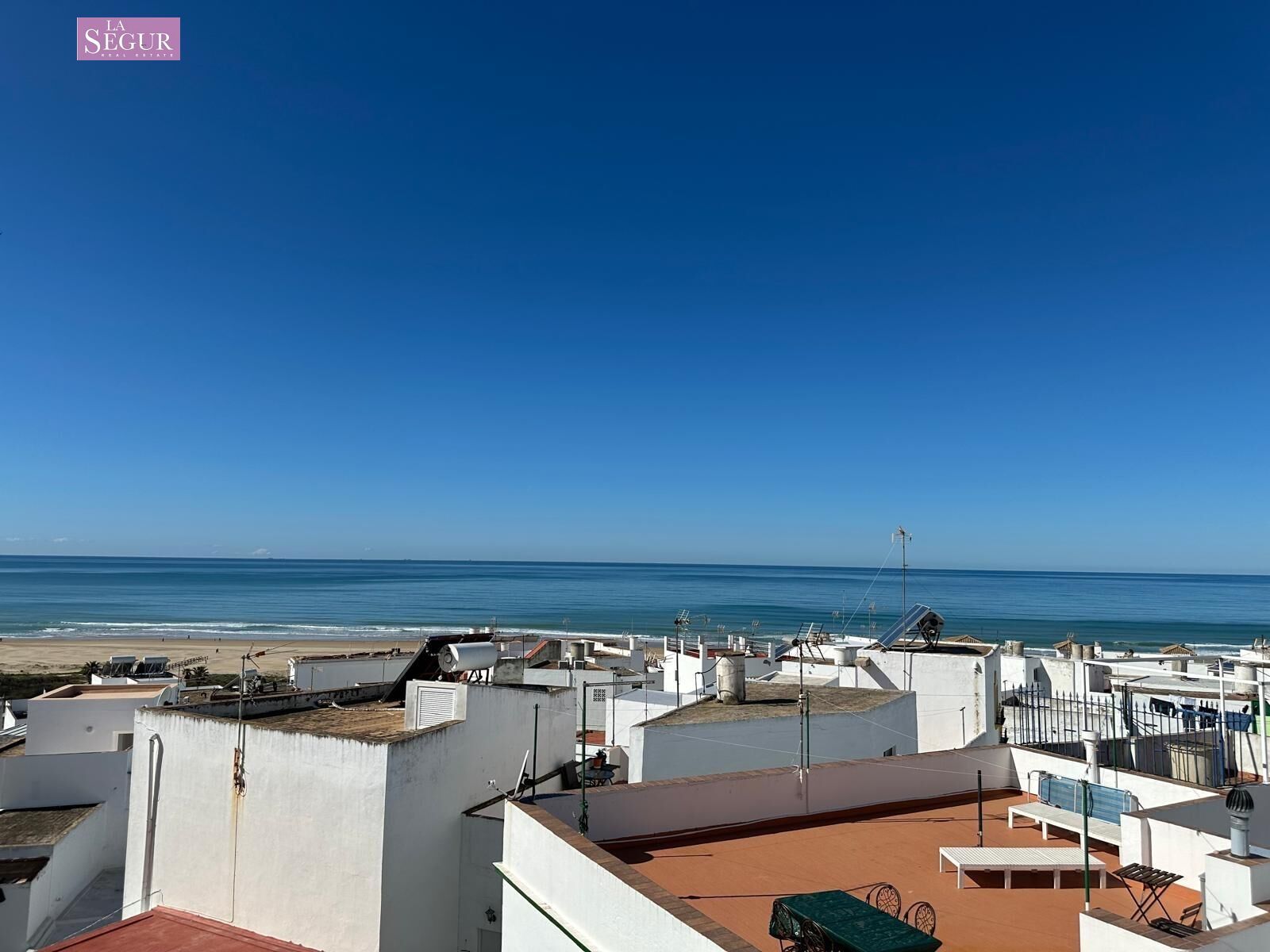 Exterior view of Flat for sale in Conil de la Frontera  with Terrace, Storage room and Furnished