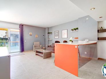 Apartment with pool for sale in Carrer Cap Blanc