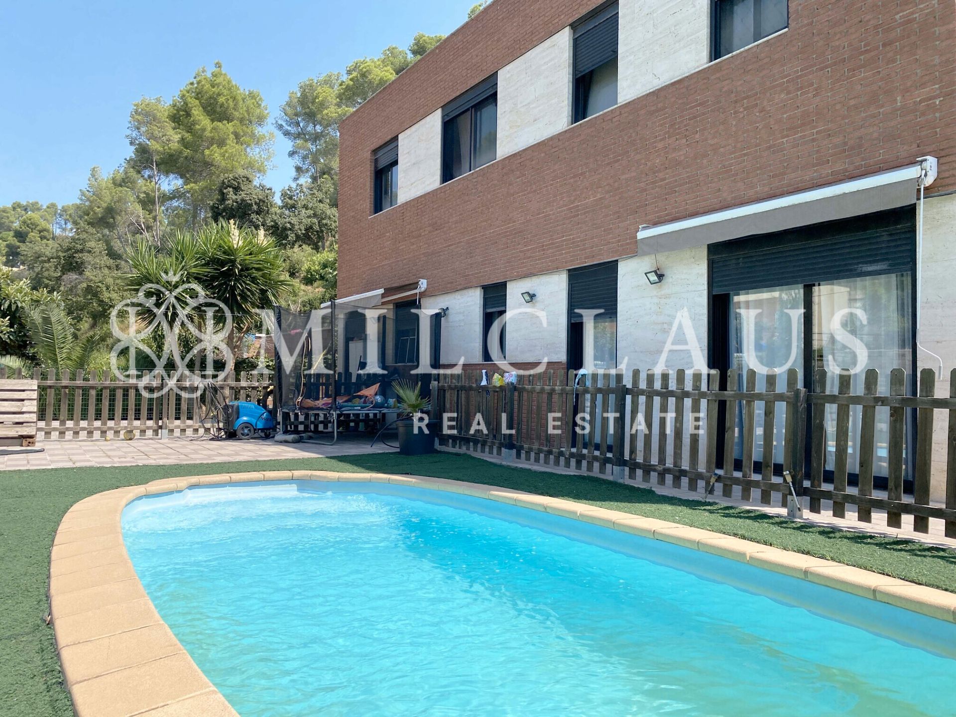 Exterior view of House or chalet for sale in Rubí  with Air Conditioner, Heating and Private garden