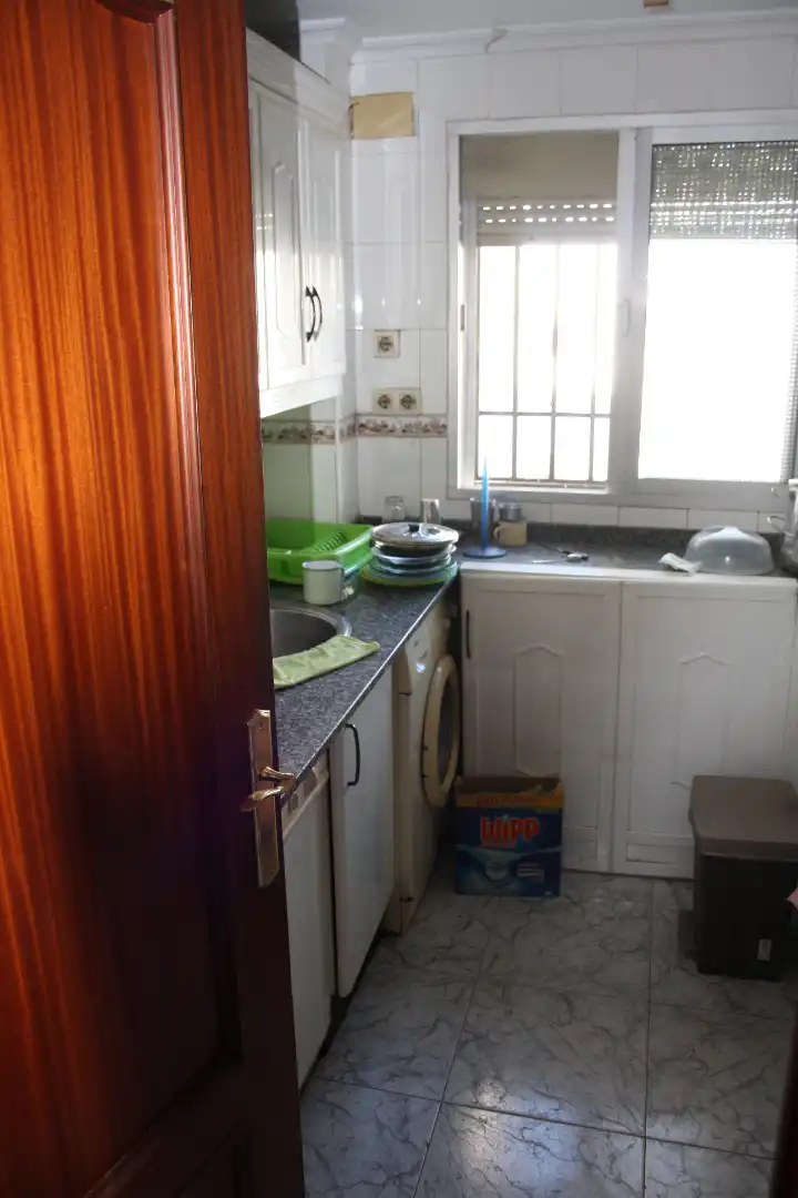 Cocina de Piso en venta en Sevilla con Terraza, Lavadora y Balcón