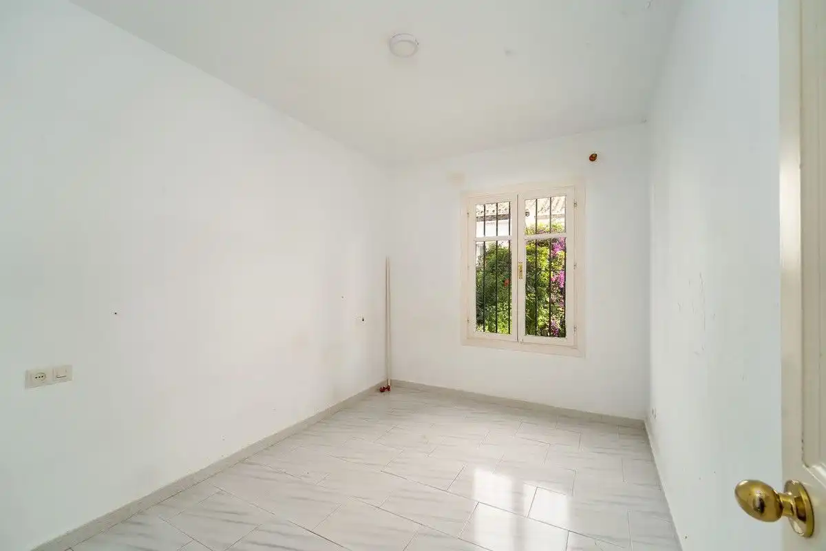 Habitación de Ático en venta en Estepona con Aire acondicionado, Calefacción y Terraza