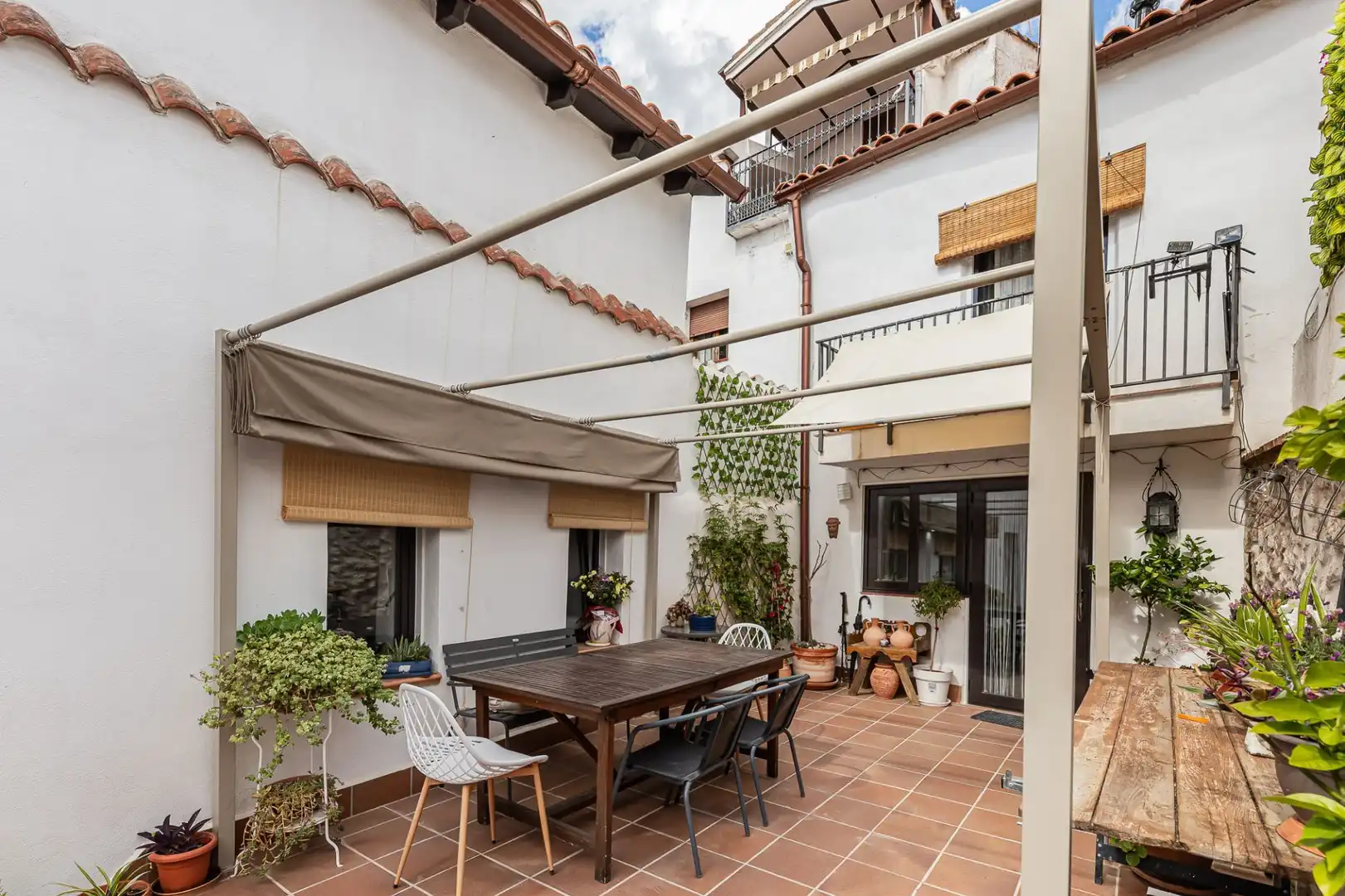 Terrasse von Einfamilien-Reihenhaus zum Verkauf in Olmeda de las Fuentes mit Heizung und Terrasse