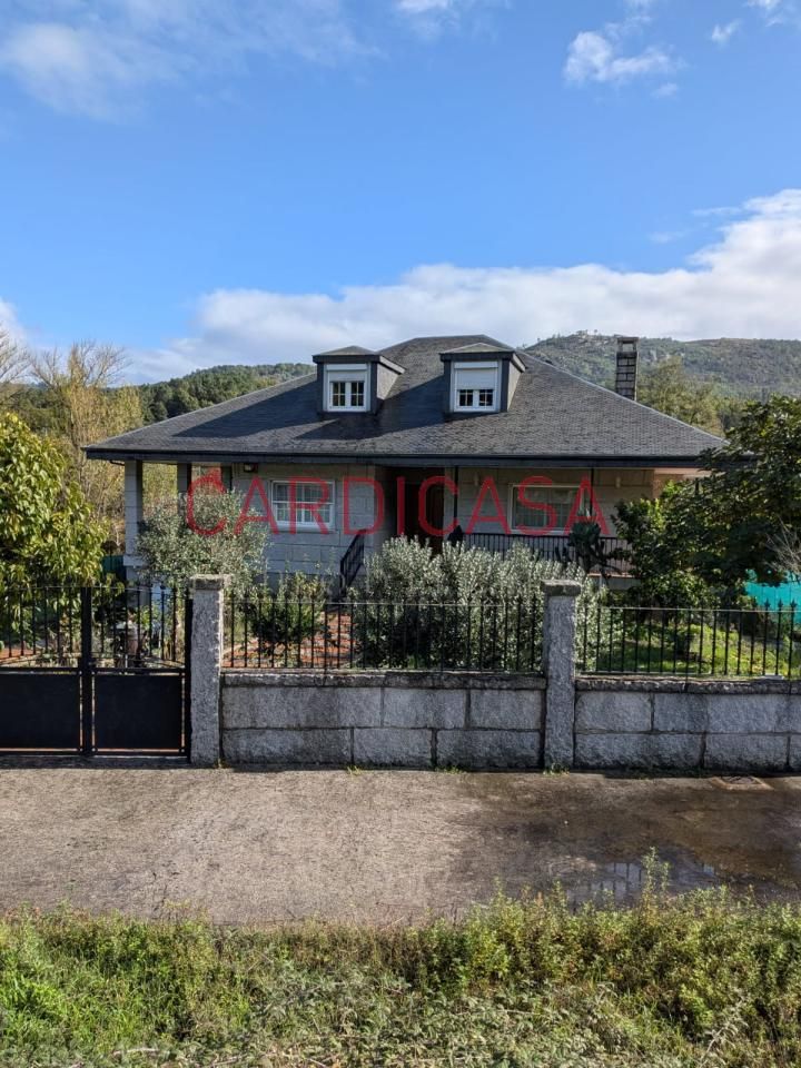 Vista exterior de Casa o chalet en venta en Leiro con Calefacción, Jardín privado y Terraza