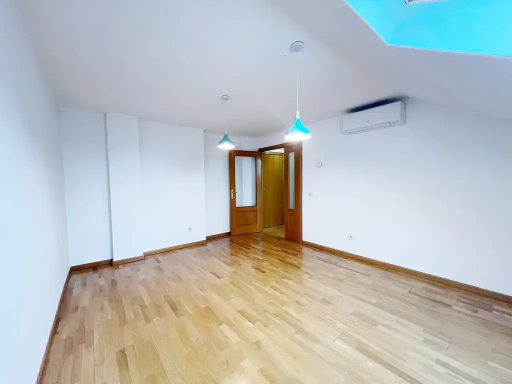 Attic for sale in Alcalá de Henares  with Heating