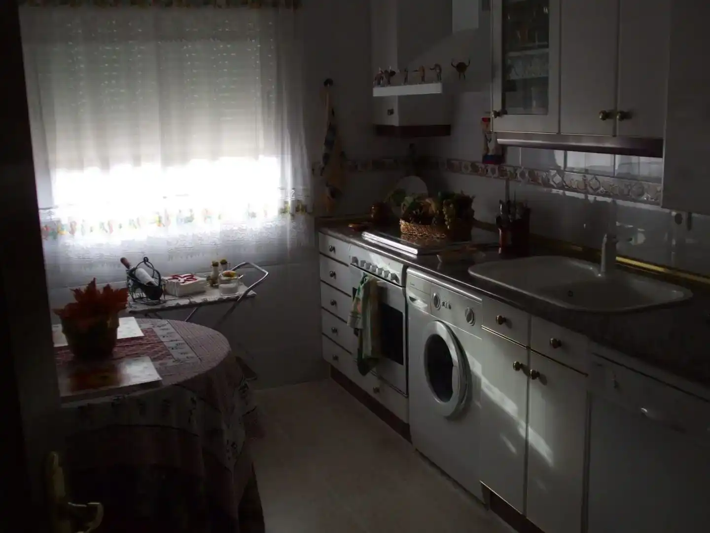 Cocina de Casa o chalet de alquiler en Mojados con Jardín privado, Parquet y Amueblado