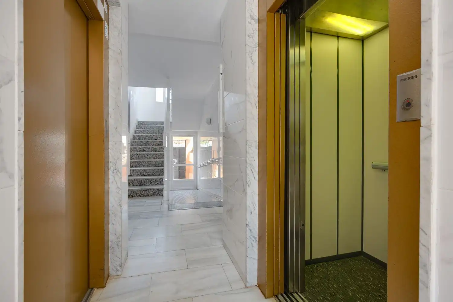 Penthouse mit Terrasse zum Verkauf in Calle Los Emilios 8, imagen 44