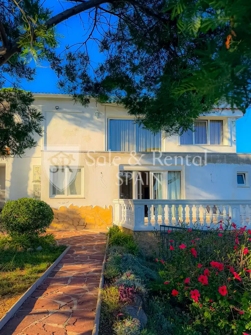 Exterior view of Houses for sale in Lloret de Mar  with Air Conditioner, Heating and Private garden