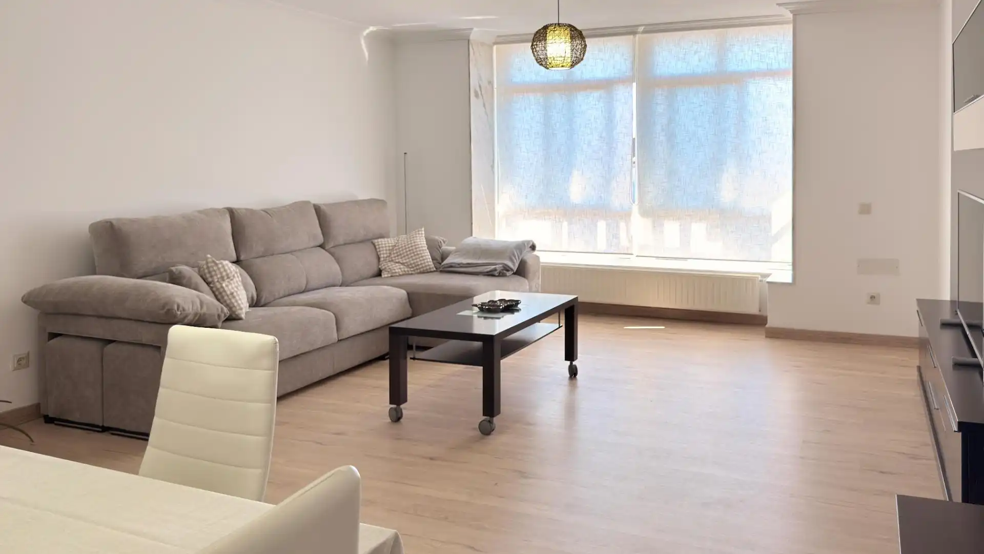 Flat with terrace to rent in Calle de Ourense, imagen 12