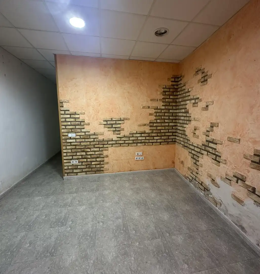 Local comercial en alquiler en de Santa Maria 10, imagen 4