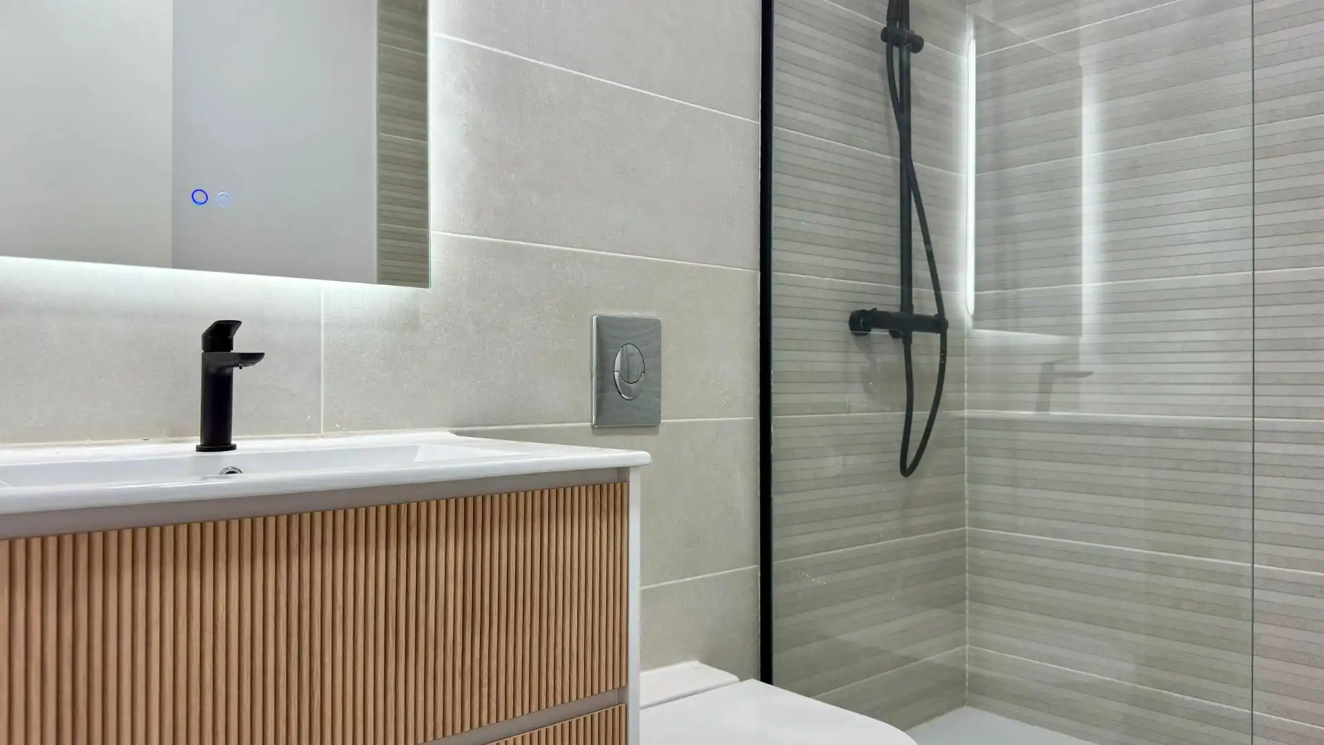Baño de Casa o chalet en venta en Mutxamel con Aire acondicionado, Jardín privado y Trastero