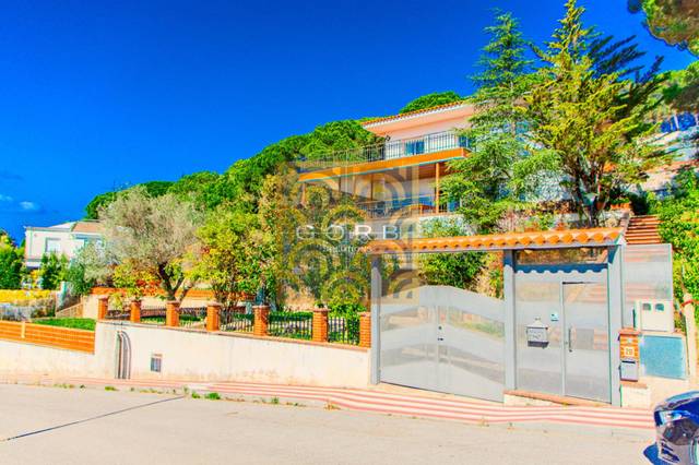 Casa-chalet en Venta en Argentona Est