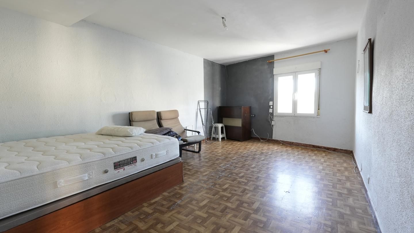 Bedroom of Flat for sale in  Madrid Capital