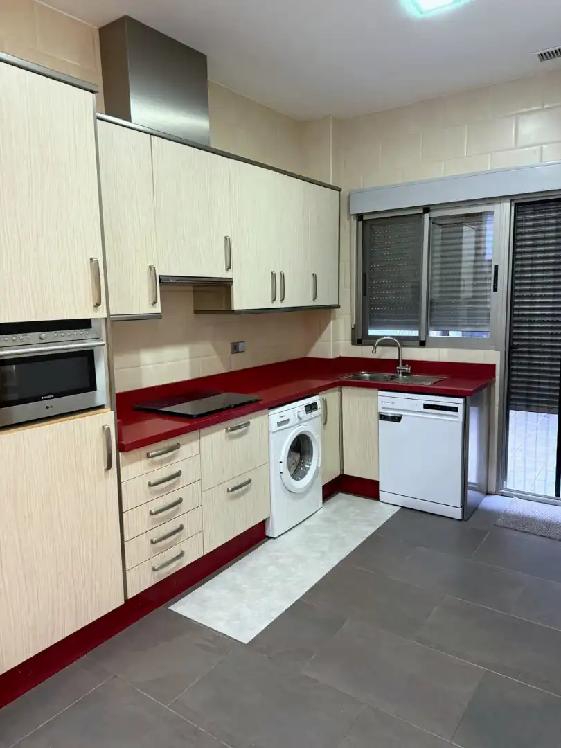 Ground floor for rent in Ador, Valencia