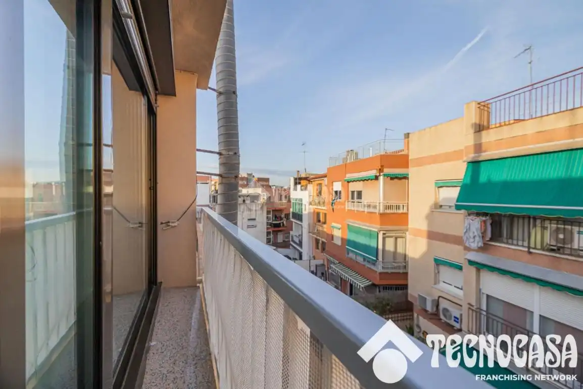Vista exterior de Piso en venta en Gavà con Aire acondicionado, Calefacción y Terraza
