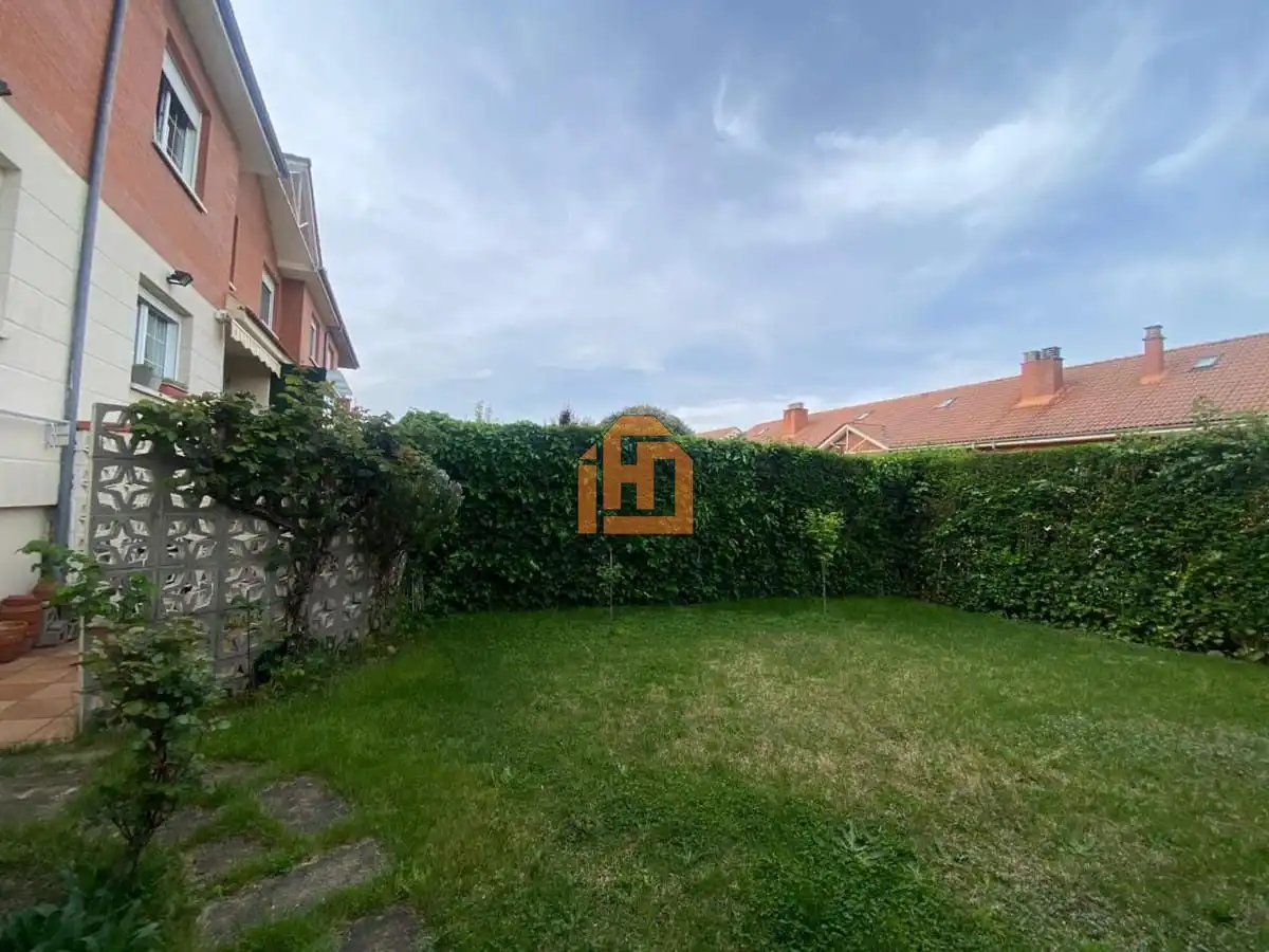Houses for sale in Sariegos  with Heating and Parquet flooring