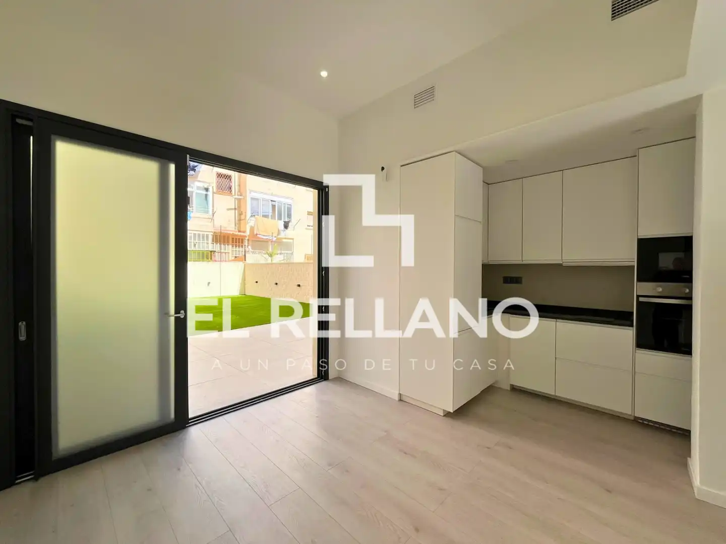 Jardín de Piso en venta en Badalona con Aire acondicionado, Calefacción y Jardín privado