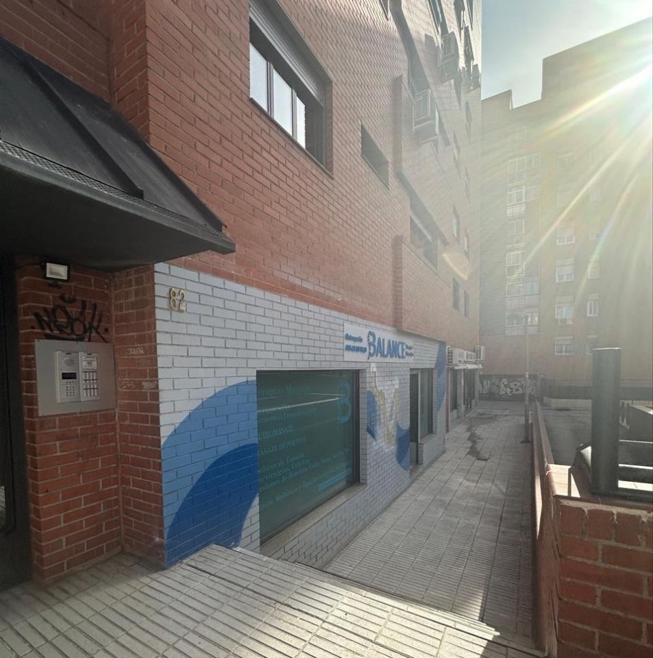 Vista exterior de Apartamento en venta en  Madrid Capital