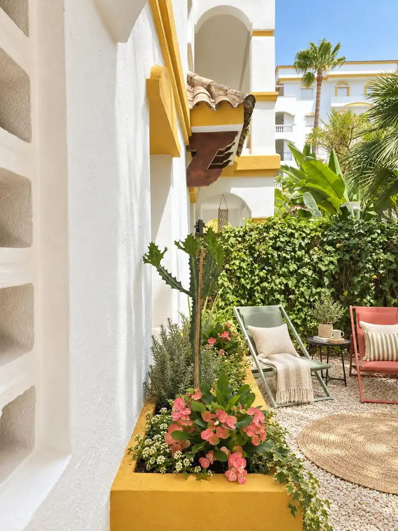 Terrasse von Erdgeschoss zur Miete in Milla de Oro
