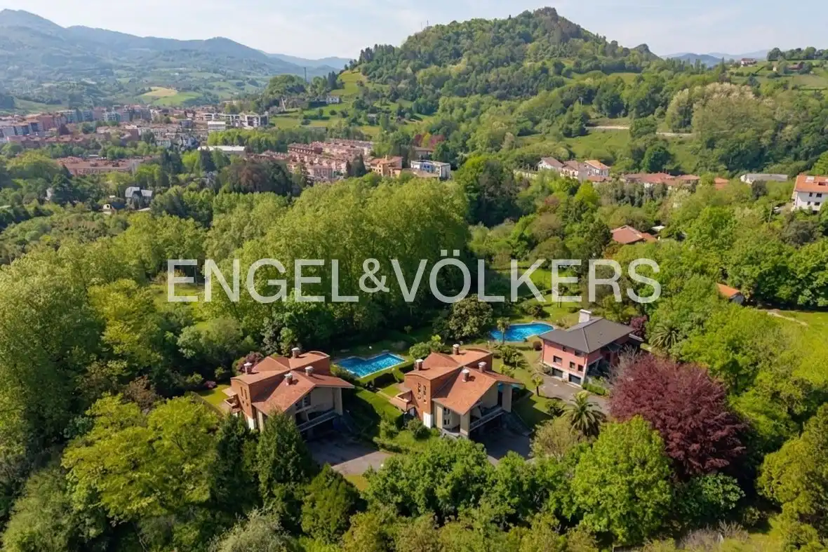 Vista exterior de Finca rústica en venda en Hernani amb Calefacció, Jardí privat i Terrassa